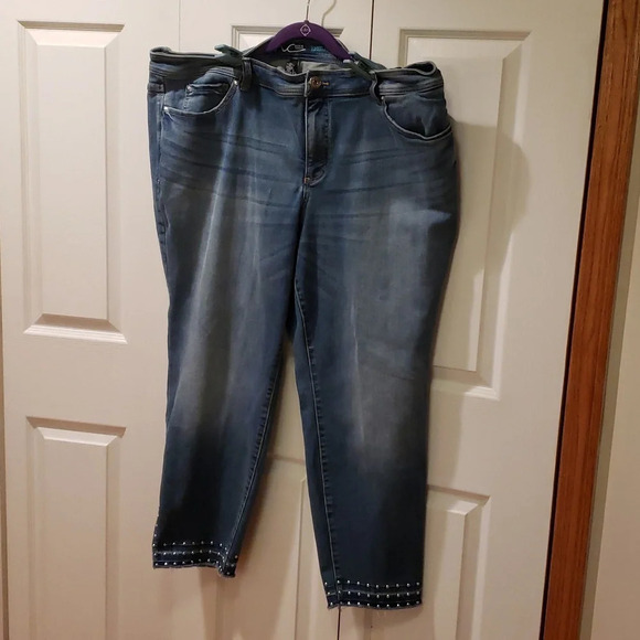 Embellished International Concepts Skinny Style Jeans Destructed - Picture 13 of 15